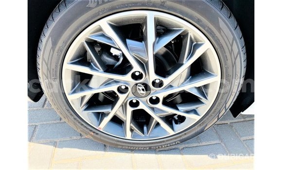 Acheter Import Voiture Hyundai Elantra Blanc à Import - Dubai, Ouganda Acheter Import Voiture Hyundai Elantra Blanc à Import - Dubai, Ouganda