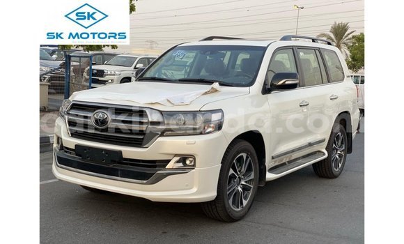 Acheter Import Voiture Toyota Land Cruiser Blanc à Import - Dubai, Ouganda