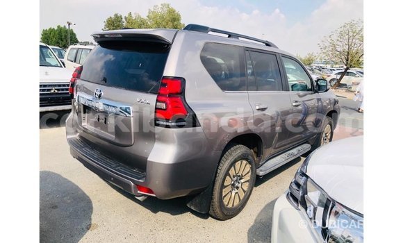Acheter Import Voiture Toyota Prado Marron à Import - Dubai, Ouganda Acheter Import Voiture Toyota Prado Marron à Import - Dubai, Ouganda