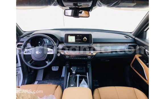Buy Import Kia Carens White Car in Import - Dubai in Uganda Buy Import Kia Carens White Car in Import - Dubai in Uganda