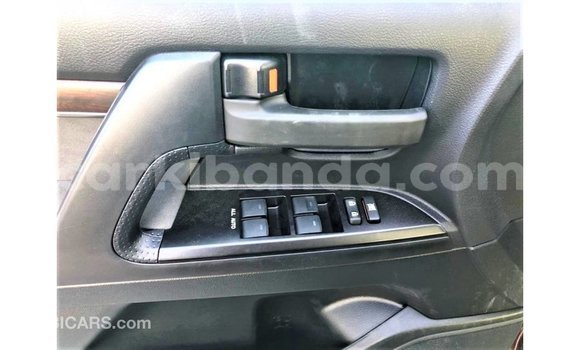Acheter Import Voiture Toyota Land Cruiser Autre à Import - Dubai, Ouganda Acheter Import Voiture Toyota Land Cruiser Autre à Import - Dubai, Ouganda