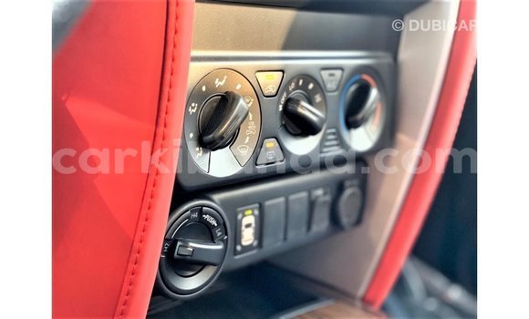 Acheter Import Voiture Toyota Fortuner Blanc à Import - Dubai, Ouganda Acheter Import Voiture Toyota Fortuner Blanc à Import - Dubai, Ouganda