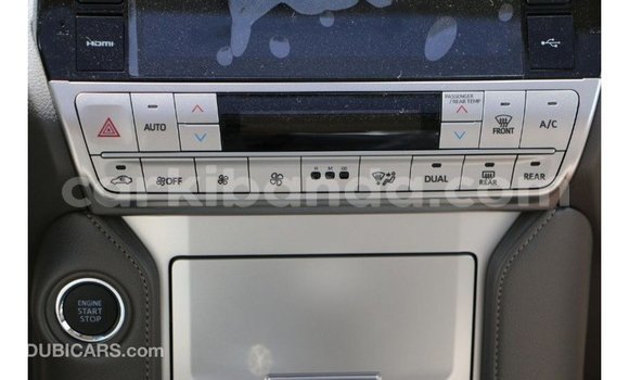 Acheter Import Voiture Toyota Prado Noir à Import - Dubai, Ouganda Acheter Import Voiture Toyota Prado Noir à Import - Dubai, Ouganda