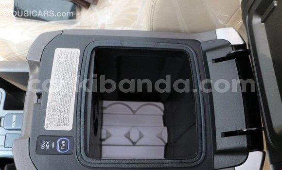 Acheter Import Voiture Toyota Prado Noir à Import - Dubai, Ouganda Acheter Import Voiture Toyota Prado Noir à Import - Dubai, Ouganda