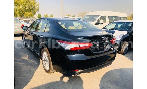 Acheter Import Voiture Toyota Camry Noir à Import - Dubai, Ouganda Acheter Import Voiture Toyota Camry Noir à Import - Dubai, Ouganda