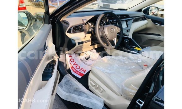 Acheter Import Voiture Toyota Camry Noir à Import - Dubai, Ouganda Acheter Import Voiture Toyota Camry Noir à Import - Dubai, Ouganda