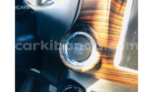 Acheter Import Voiture Toyota Hilux Blanc à Import - Dubai, Ouganda Acheter Import Voiture Toyota Hilux Blanc à Import - Dubai, Ouganda