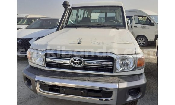 Buy Import Toyota Land Cruiser White Car in Import - Dubai in Uganda
