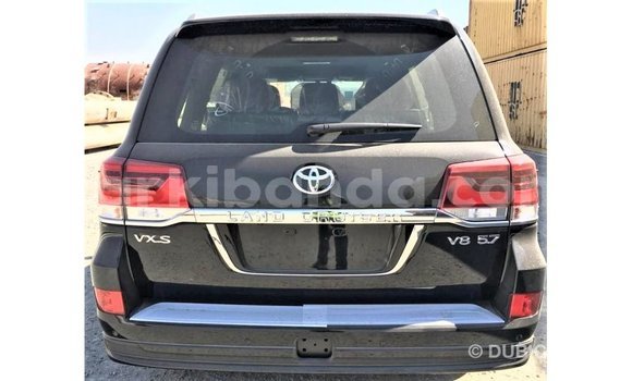 Acheter Import Voiture Toyota Land Cruiser Noir à Import - Dubai, Ouganda Acheter Import Voiture Toyota Land Cruiser Noir à Import - Dubai, Ouganda