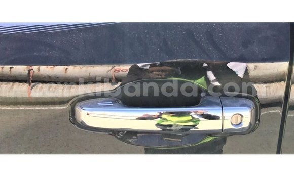 Acheter Import Voiture Toyota Land Cruiser Noir à Import - Dubai, Ouganda Acheter Import Voiture Toyota Land Cruiser Noir à Import - Dubai, Ouganda