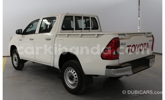 Acheter Import Voiture Toyota Hilux Blanc à Import - Dubai, Ouganda Acheter Import Voiture Toyota Hilux Blanc à Import - Dubai, Ouganda