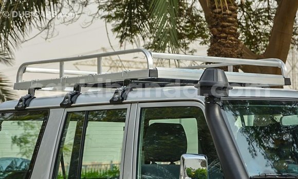 Acheter Import Voiture Toyota Land Cruiser Autre à Import - Dubai, Ouganda Acheter Import Voiture Toyota Land Cruiser Autre à Import - Dubai, Ouganda