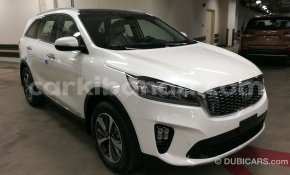 Acheter Import Voiture Kia Sorento Blanc à Import - Dubai, Ouganda Acheter Import Voiture Kia Sorento Blanc à Import - Dubai, Ouganda