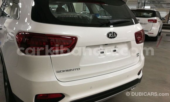 Acheter Import Voiture Kia Sorento Blanc à Import - Dubai, Ouganda Acheter Import Voiture Kia Sorento Blanc à Import - Dubai, Ouganda