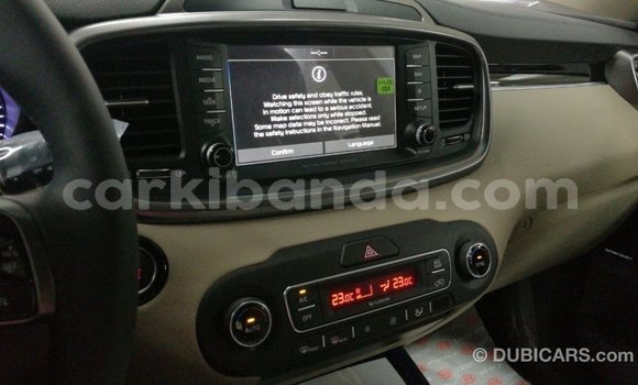 Acheter Import Voiture Kia Sorento Blanc à Import - Dubai, Ouganda Acheter Import Voiture Kia Sorento Blanc à Import - Dubai, Ouganda