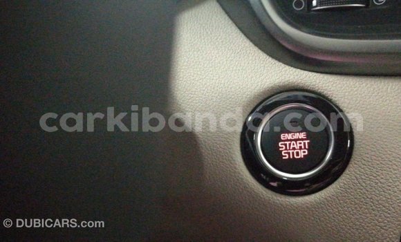 Acheter Import Voiture Kia Sorento Blanc à Import - Dubai, Ouganda Acheter Import Voiture Kia Sorento Blanc à Import - Dubai, Ouganda