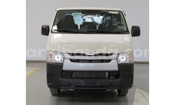 Acheter Import Voiture Toyota Hiace Blanc à Import - Dubai, Ouganda