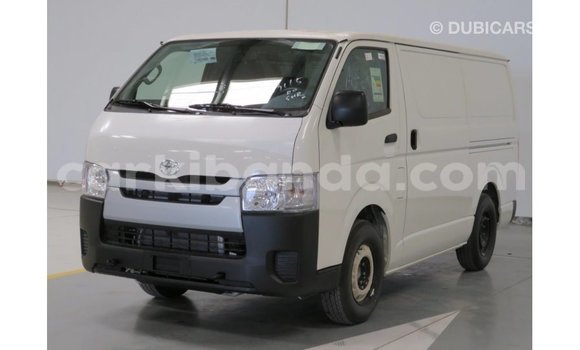 Acheter Import Voiture Toyota Hiace Blanc à Import - Dubai, Ouganda Acheter Import Voiture Toyota Hiace Blanc à Import - Dubai, Ouganda