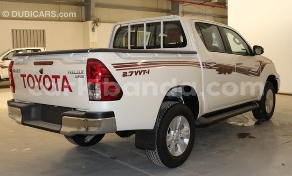 Acheter Import Voiture Toyota Hilux Blanc à Import - Dubai, Ouganda Acheter Import Voiture Toyota Hilux Blanc à Import - Dubai, Ouganda