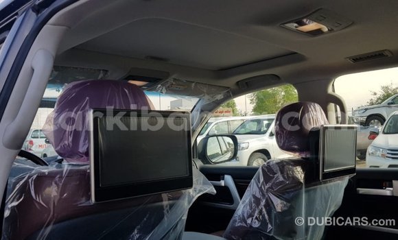 Acheter Import Voiture Toyota Land Cruiser Noir à Import - Dubai, Ouganda Acheter Import Voiture Toyota Land Cruiser Noir à Import - Dubai, Ouganda