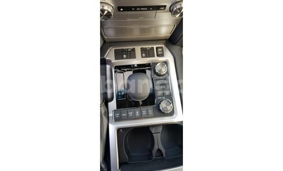 Acheter Import Voiture Toyota Land Cruiser Noir à Import - Dubai, Ouganda Acheter Import Voiture Toyota Land Cruiser Noir à Import - Dubai, Ouganda