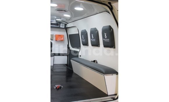 Buy Import Toyota Hiace White Car in Import - Dubai in Uganda Buy Import Toyota Hiace White Car in Import - Dubai in Uganda