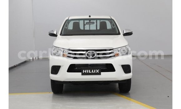 Gura Imported Toyota Hilux White Imodoka i Import - Dubai mu Uganda
