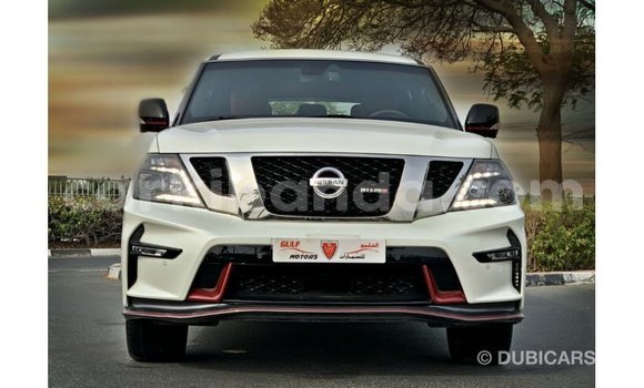 Acheter Import Voiture Nissan Patrol Blanc à Import - Dubai, Ouganda Acheter Import Voiture Nissan Patrol Blanc à Import - Dubai, Ouganda