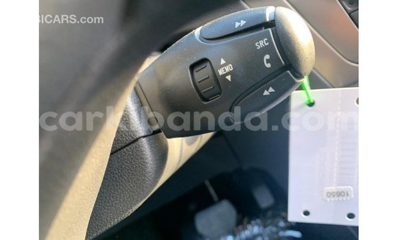 Acheter Import Voiture Peugeot 301 Blanc à Import - Dubai, Ouganda Acheter Import Voiture Peugeot 301 Blanc à Import - Dubai, Ouganda