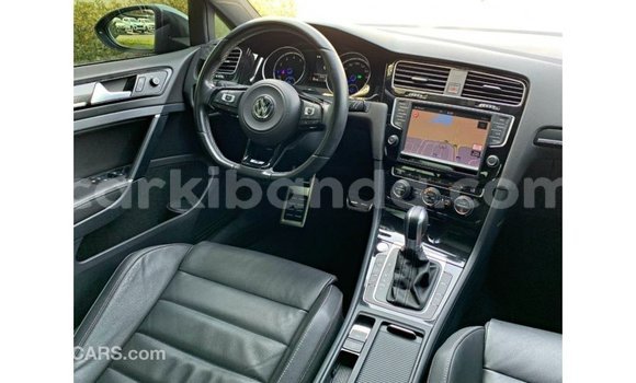 Nunua Imported Volkswagen Golf Nyeusi Gari ndani ya Import - Dubai nchini Uganda Nunua Imported Volkswagen Golf Nyeusi Gari ndani ya Import - Dubai nchini Uganda