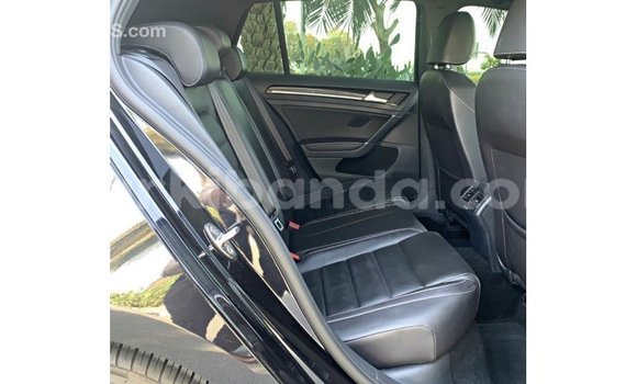 Nunua Imported Volkswagen Golf Nyeusi Gari ndani ya Import - Dubai nchini Uganda Nunua Imported Volkswagen Golf Nyeusi Gari ndani ya Import - Dubai nchini Uganda