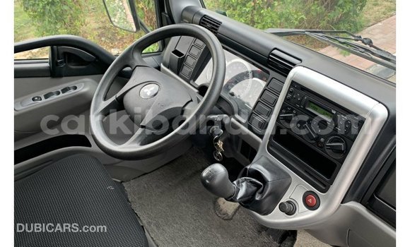 Acheter Import Voiture Mitsubishi Carisma Blanc à Import - Dubai, Ouganda Acheter Import Voiture Mitsubishi Carisma Blanc à Import - Dubai, Ouganda