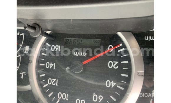 Acheter Import Voiture Mitsubishi Carisma Blanc à Import - Dubai, Ouganda Acheter Import Voiture Mitsubishi Carisma Blanc à Import - Dubai, Ouganda