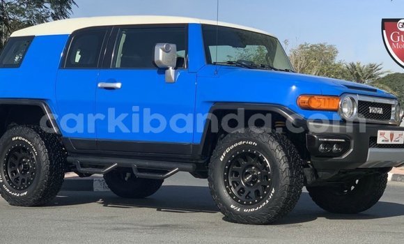 Buy Import Toyota FJ Cruiser Blue Car in Import - Dubai in Uganda