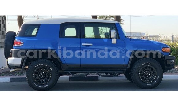 Gura Imported Toyota FJ Cruiser Blue Imodoka i Import - Dubai mu Uganda Gura Imported Toyota FJ Cruiser Blue Imodoka i Import - Dubai mu Uganda
