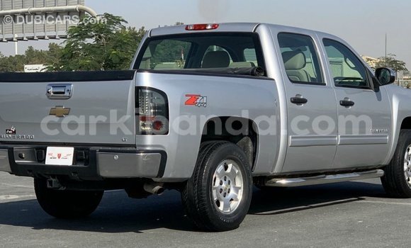 Acheter Import Voiture Chevrolet Silverado Autre à Import - Dubai, Ouganda Acheter Import Voiture Chevrolet Silverado Autre à Import - Dubai, Ouganda