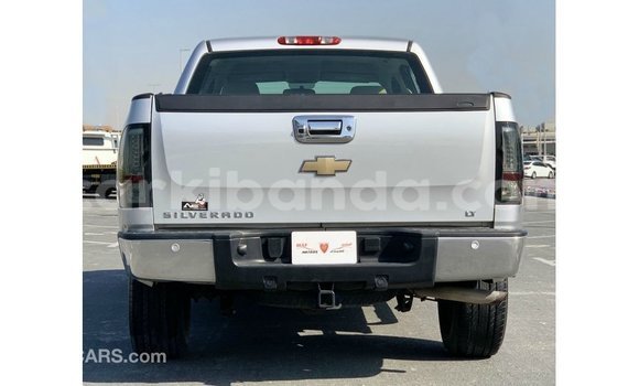 Acheter Import Voiture Chevrolet Silverado Autre à Import - Dubai, Ouganda Acheter Import Voiture Chevrolet Silverado Autre à Import - Dubai, Ouganda