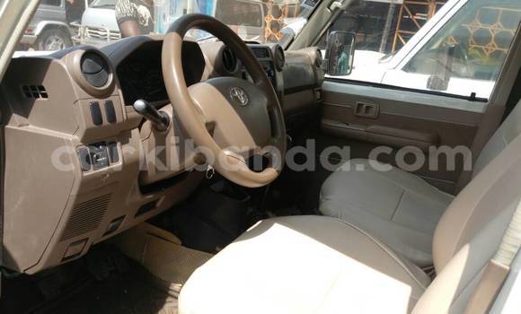 Buy Used Toyota Land Cruiser White Car in Kampala in Uganda Buy Used Toyota Land Cruiser White Car in Kampala in Uganda