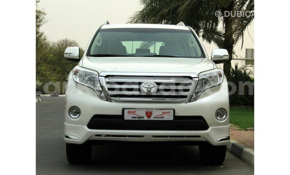 Acheter Import Voiture Toyota Prado Blanc à Import - Dubai, Ouganda Acheter Import Voiture Toyota Prado Blanc à Import - Dubai, Ouganda
