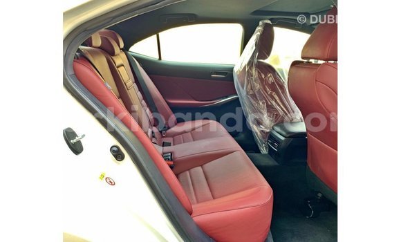 Acheter Import Voiture Lexus IS Blanc à Import - Dubai, Ouganda Acheter Import Voiture Lexus IS Blanc à Import - Dubai, Ouganda