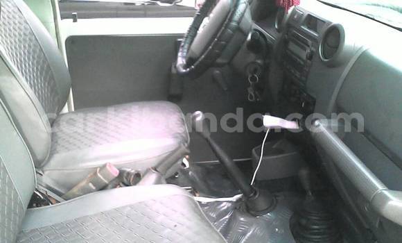 Buy Used Toyota Land Cruiser White Car in Kampala in Uganda Buy Used Toyota Land Cruiser White Car in Kampala in Uganda