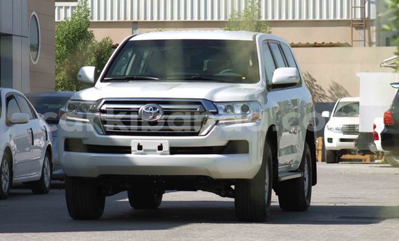 Buy New Toyota Land Cruiser White Car in Fort Portal in Uganda Buy New Toyota Land Cruiser White Car in Fort Portal in Uganda