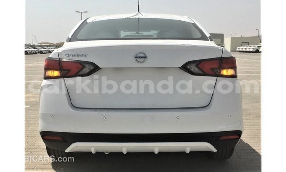 Acheter Import Voiture Nissan Sunny Blanc à Import - Dubai, Ouganda Acheter Import Voiture Nissan Sunny Blanc à Import - Dubai, Ouganda