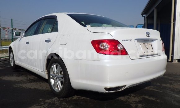 Acheter Occasion Voiture Toyota Mark X Blanc à Kampala, Ouganda Acheter Occasion Voiture Toyota Mark X Blanc à Kampala, Ouganda