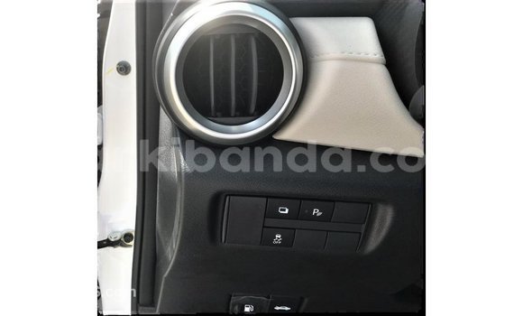 Acheter Import Voiture Nissan Sunny Blanc à Import - Dubai, Ouganda Acheter Import Voiture Nissan Sunny Blanc à Import - Dubai, Ouganda