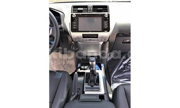Acheter Import Voiture Toyota Prado Marron à Import - Dubai, Ouganda Acheter Import Voiture Toyota Prado Marron à Import - Dubai, Ouganda