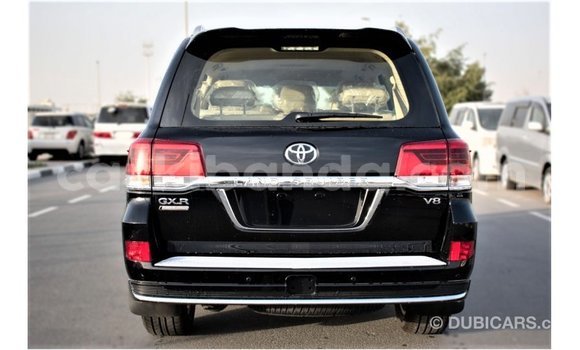 Acheter Import Voiture Toyota Land Cruiser Noir à Import - Dubai, Ouganda Acheter Import Voiture Toyota Land Cruiser Noir à Import - Dubai, Ouganda