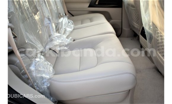 Acheter Import Voiture Toyota Land Cruiser Noir à Import - Dubai, Ouganda Acheter Import Voiture Toyota Land Cruiser Noir à Import - Dubai, Ouganda