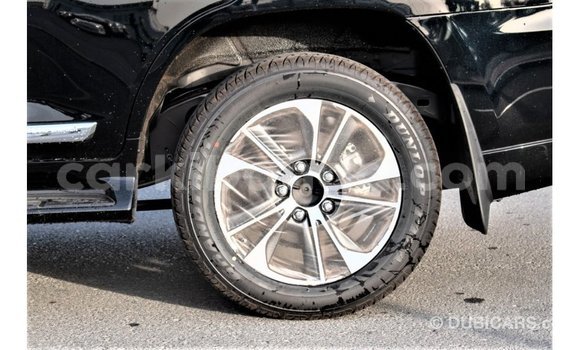 Acheter Import Voiture Toyota Land Cruiser Noir à Import - Dubai, Ouganda Acheter Import Voiture Toyota Land Cruiser Noir à Import - Dubai, Ouganda