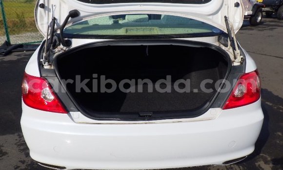 Acheter Occasion Voiture Toyota Mark X Blanc à Kampala, Ouganda Acheter Occasion Voiture Toyota Mark X Blanc à Kampala, Ouganda